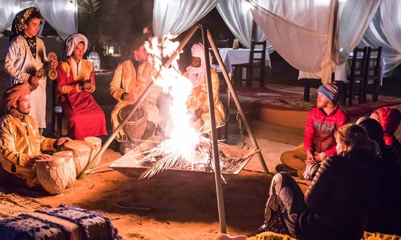Enchanting-Campfire-Gathering-on-a-Morocco-Desert-Tour